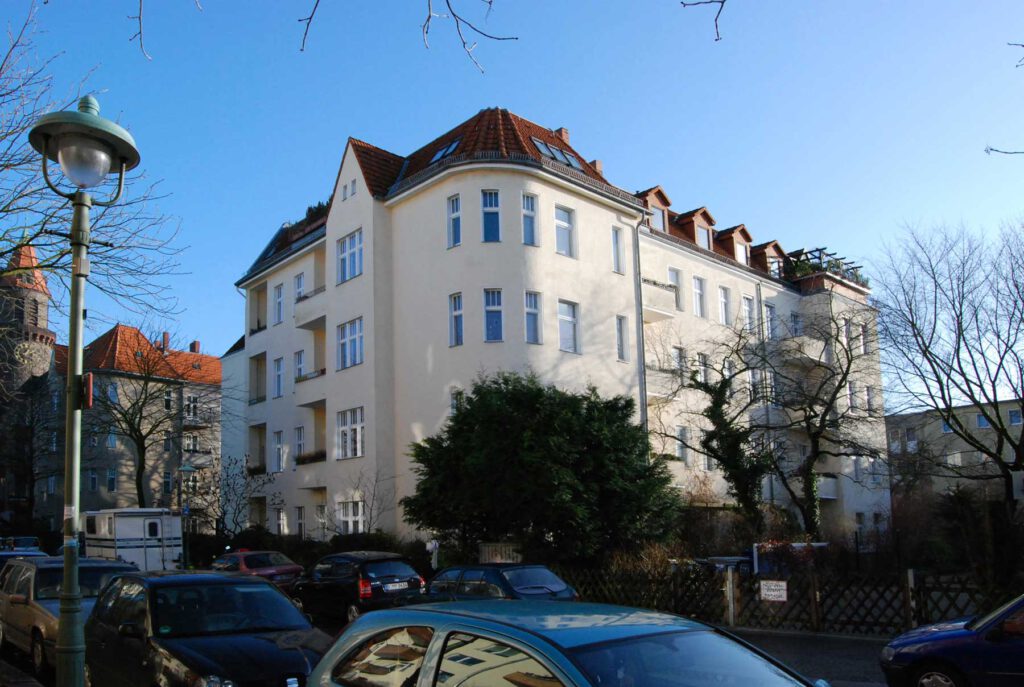 Altbau Wohn- und Geschäftshaus Friedrichsruher Straße